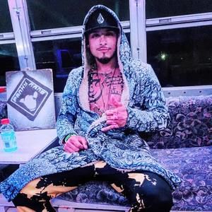 Meet your Posher, Enrique